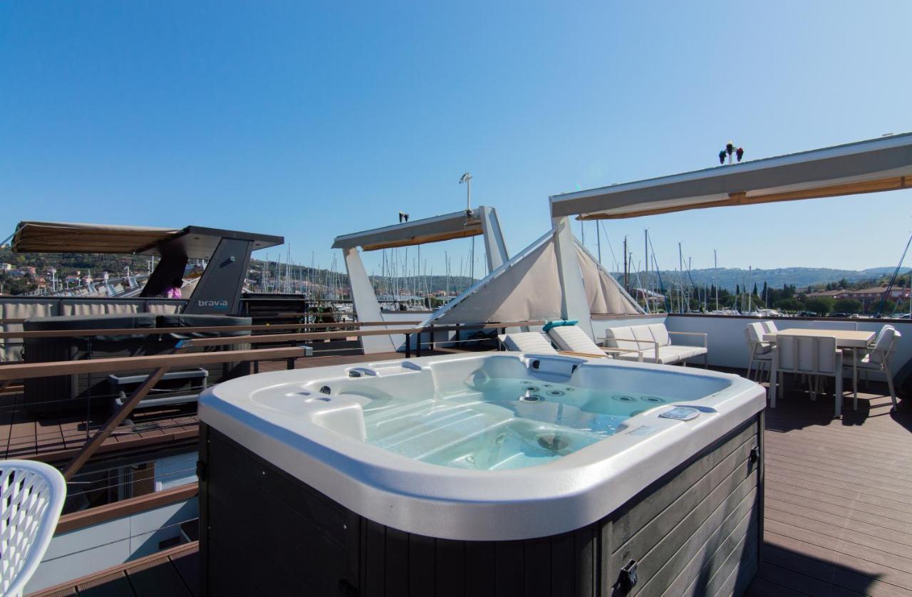 Eldamar Floating House Portoroz Apartman Kültér fotó